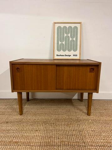 Vintage Deens teak sideboard - midcentury kastje beschikbaar voor biedingen