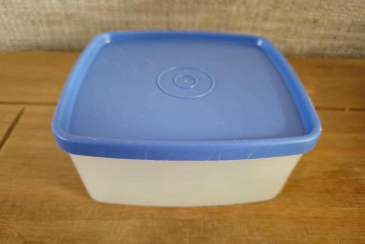Tupperware Diepvriesbakje met blauw deksel 400ML, Huis en Inrichting, Keuken | Tupperware, Zo goed als nieuw, Bak of Kom, Blauw