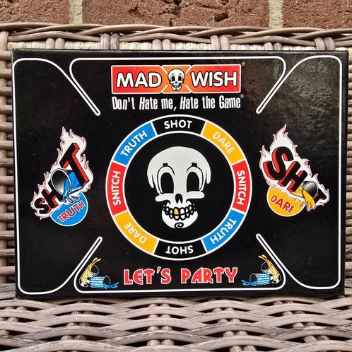 Mad Wish bordspel / drankspel / drinking game - party game, Hobby en Vrije tijd, Gezelschapsspellen | Bordspellen, Nieuw, Een of twee spelers