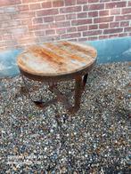 Vintage Bijzettafeltje Ijzeren onderstel blad van Sloophout, 45 tot 60 cm, Minder dan 55 cm, Metaal of Aluminium, Rond