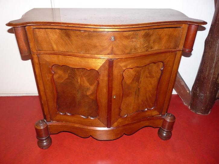 Antieke mahonie Biedermeier penantkast / dienstbodekastje, Antiek en Kunst, Antiek | Meubels | Kasten, Ophalen