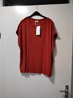 B,lebek top nieuw  50, Nieuw, B.LEBEK, Rood, Shirt of Top