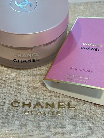 Body powder scintillant Chanel Chance eau Tendre 