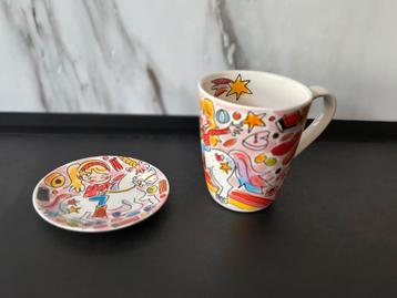 Blond Amsterdam unicorn mok en petit four bordje beschikbaar voor biedingen