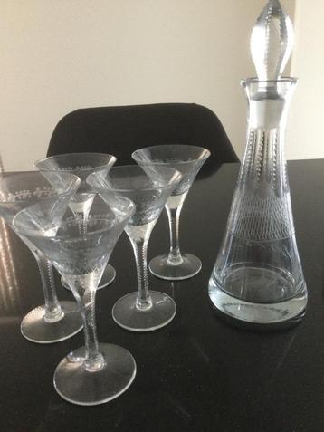 Likeurset glas antieklook beschikbaar voor biedingen