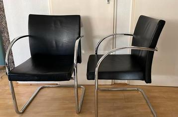 Artifort slede stoelen  2 stuks beschikbaar voor biedingen