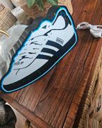 Adidas Sneaker Neon Licht Decoratie, Overige materialen, Ophalen of Verzenden, Zo goed als nieuw, Modern