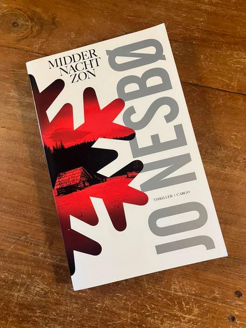 Jo Nesbø - Middernachtzon, Boeken, Thrillers, Zo goed als nieuw, Nederland, Ophalen of Verzenden
