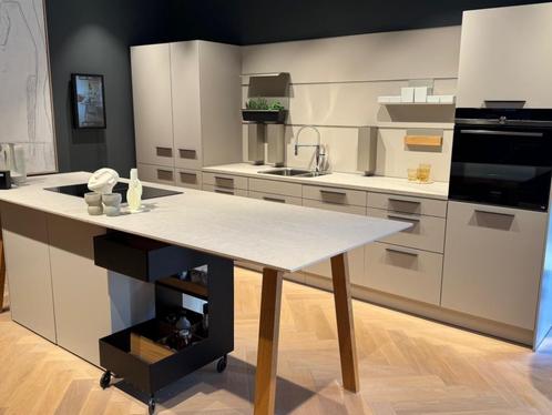 Mooie Next125 design- keuken met kooktafel, Huis en Inrichting, Keuken | Complete keukens, Nieuw, Overige typen, Crème, Composiet