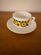 Vintage Arcopal kop en schotel, Ophalen of Verzenden, Huis en Inrichting