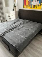 Tweepersoonsbed met grijze bekleding, Huis en Inrichting, Slaapkamer | Bedden, Ophalen, Verstelbaar, Tweepersoons, Zo goed als nieuw