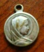Oud Medailletje uit Lourdes Souvenir des Apparitions , 1858, Postzegels en Munten, Overige materialen, Buitenland, Verzenden
