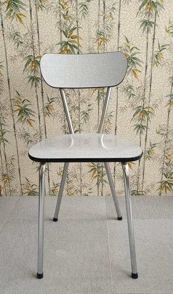 Jaren vijftig, mid-century formica eetkamerstoel.  beschikbaar voor biedingen