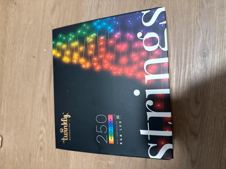 Twinkly Strings 250 LED - Nieuw in doos, Huis en Inrichting, Lampen | Hanglampen, Nieuw, Minder dan 50 cm, Kunststof, Ophalen of Verzenden