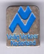 Veilig Verkeer Nederland zilverkleurig broche ( V_114 ), Nieuw, Speldje of Pin, Stad of Land, Verzenden