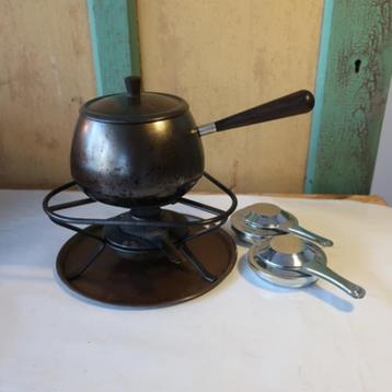 Fondue pan pot met brander en onderblad vintage retro beschikbaar voor biedingen