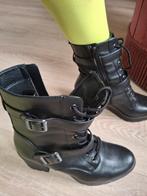 Zwarte Boots 42. Met zilveren gespen., Ophalen of Verzenden, Zo goed als nieuw, Zwart