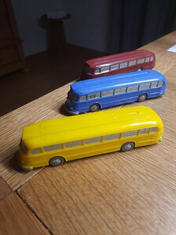 Winking. Unverglast. Bussen. 30 per stuk beschikbaar voor biedingen
