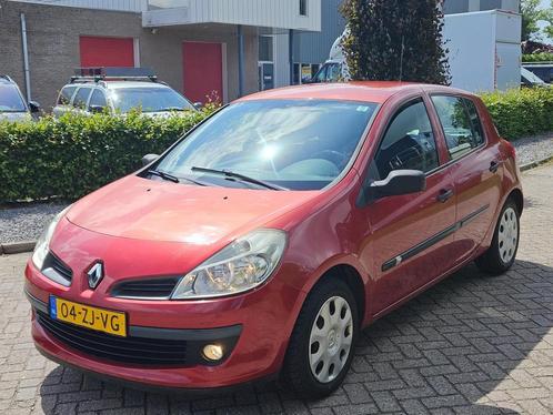 Renault Clio 1.2-16V Special Line apk 06-04-2026, Auto's, Renault, Bedrijf, Te koop, Clio, ABS, Airbags, Airconditioning, Boordcomputer