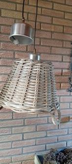 2 rotan rieten hanglampen, Huis en Inrichting, Lampen | Hanglampen, Ophalen of Verzenden, Gebruikt, Minder dan 50 cm