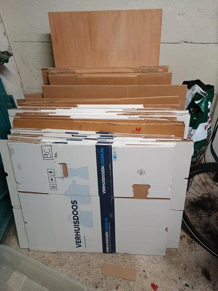 37 Verhuisdozen, Doe-het-zelf en Verbouw, Kratten en Dozen, Gebruikt, Doos, 50 tot 75 cm, 35 tot 50 cm, 40 tot 60 cm, Ophalen