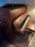 TCHAIKA PIANO MET STOEL GRATIS OPHALEN, Ophalen, Gebruikt