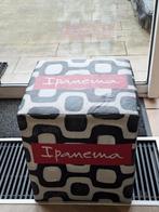 Ipanema poef hocker voor in schoenenwinkel, Minder dan 50 cm, Minder dan 50 cm, Ophalen of Verzenden, Zo goed als nieuw