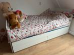 SLÄKT Bedframe met onderbed, matrassen en 2 uitvalhekjes, Ophalen, 90 cm, Eenpersoons, Wit