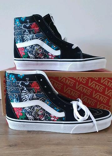 Vans tiger floral  beschikbaar voor biedingen