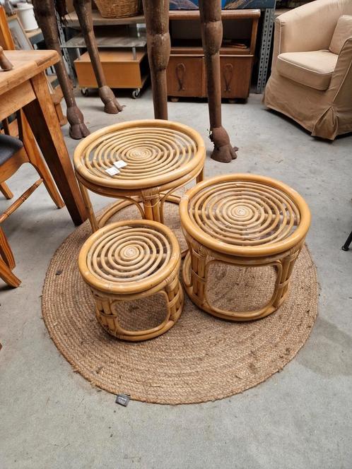 Set van 3 erg leuke salon/ bijzet tafeltjes, Huis en Inrichting, Tafels | Salontafels, Zo goed als nieuw, Minder dan 50 cm, 50 tot 100 cm