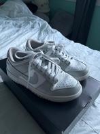 Nike Dunk Low Grey Maat 36, Wit, Ophalen of Verzenden, Sneakers of Gympen, Zo goed als nieuw