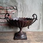 Landelijke gietijzeren vaas bokaal bloempot met oren *Etage3, ., Ophalen of Verzenden, Zo goed als nieuw, .