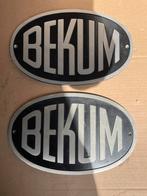 2 zeer decoratieve zware gietijzeren borden ‘BEKUM’, Ophalen