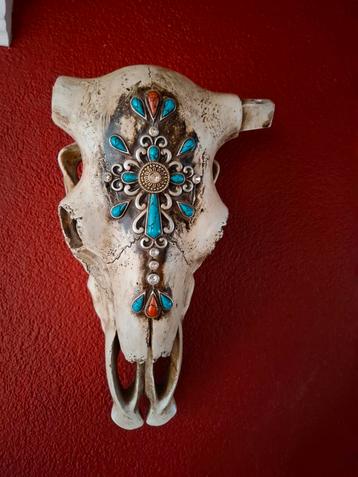 Decoratieve Stierenkop met Turquoise versieringen 43 cm beschikbaar voor biedingen