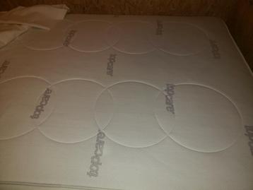 ikea bed met bijna nieuw matras (was 500 euro) - afbeelding 3