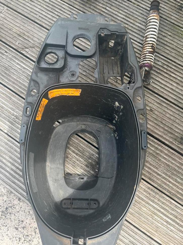 Verschilende piaggio en derbi onderdelen., Fietsen en Brommers, Brommeronderdelen | Algemeen, Gebruikt, Blok, Ophalen of Verzenden