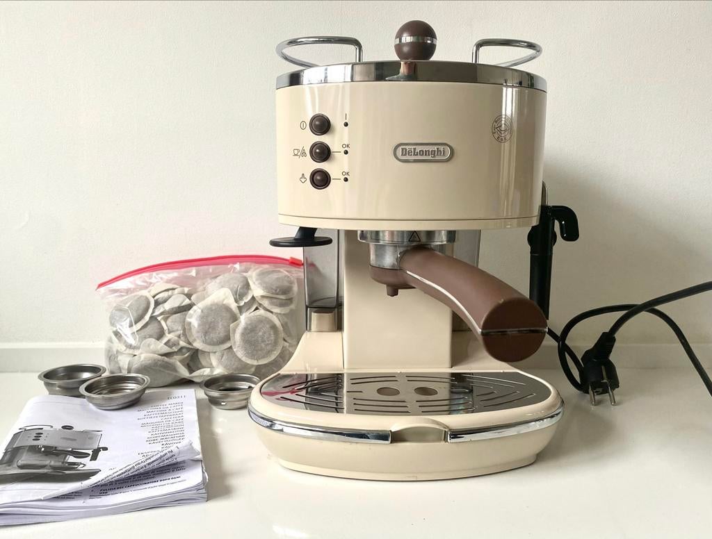 Delonghi Koffiemachine - Zo goed als nieuw!, Witgoed en Apparatuur, Koffiezetapparaten, Koffiemachine, Ophalen of Verzenden, Zo goed als nieuw