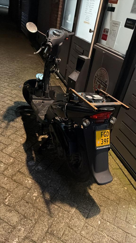 Gratis sloopscooter ophalen, Fietsen en Brommers, Brommers | Schadebrommers, Overige merken, Ophalen