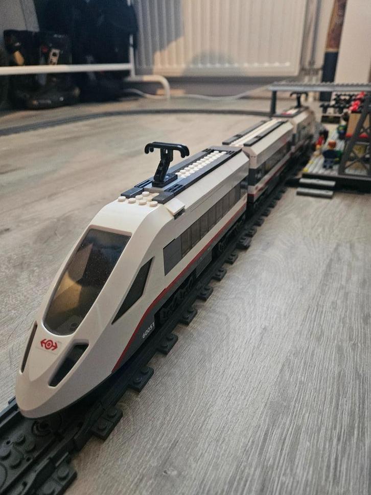 Lego City Trein en Station (60051-60050) + extra rails, Kinderen en Baby's, Speelgoed | Duplo en Lego, Zo goed als nieuw, Lego