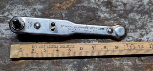 Vintage kruiskop rateltje, Antiek en Kunst, Antiek | Gereedschap en Instrumenten, Ophalen of Verzenden