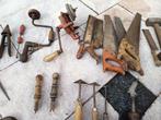 Assortiment zeer oud handgereedschap, Antiek en Kunst, Antiek | Gereedschap en Instrumenten, Ophalen of Verzenden