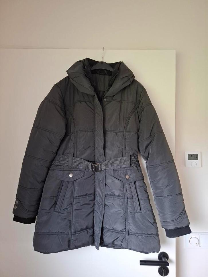 Antraciet winterjas maat 44, Kleding | Dames, Jassen | Winter, Zo goed als nieuw, Maat 42/44 (L), Grijs, Ophalen of Verzenden