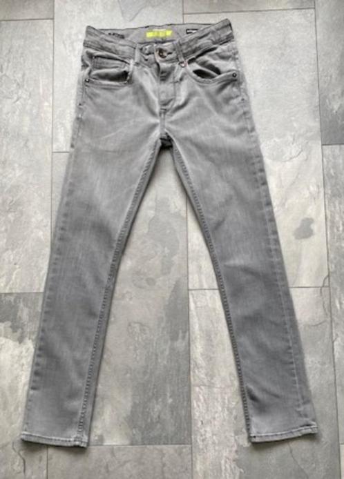 Vingino skinny jeans light grey, mt 12 = 146/152 (qwe), Kinderen en Baby's, Kinderkleding | Maat 146, Zo goed als nieuw, Jongen