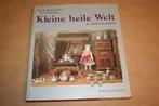 Prachtig boek over poppenhuizen !!, Ophalen of Verzenden, Zo goed als nieuw, Poppenhuis