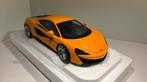 McLaren 570 s oranje autoart 1.18