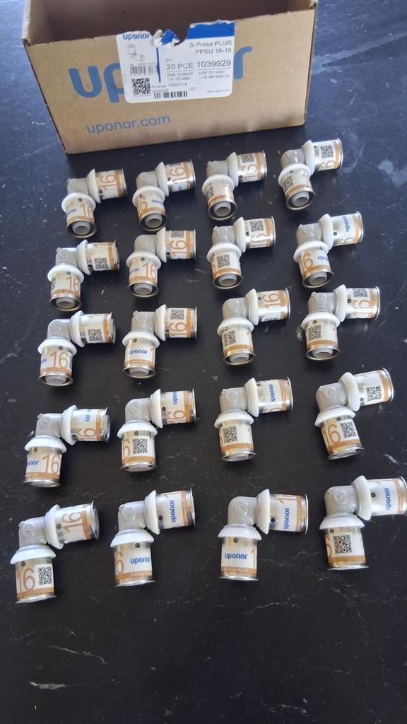 20x Uponor S-Press PLUS knie 16mm perskoppelingen, Doe-het-zelf en Verbouw, Buizen en Afvoer, Nieuw, Bochten, Overige materialen