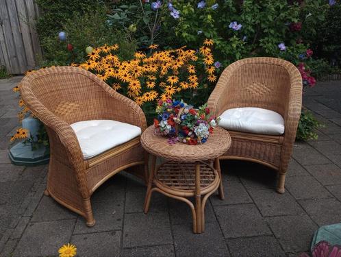 Opruiming: 2 stevige rotan stoelen, prima zit, 1+1 gratis, Tuin en Terras, Tuinstoelen, Gebruikt, Rotan, Ophalen of Verzenden