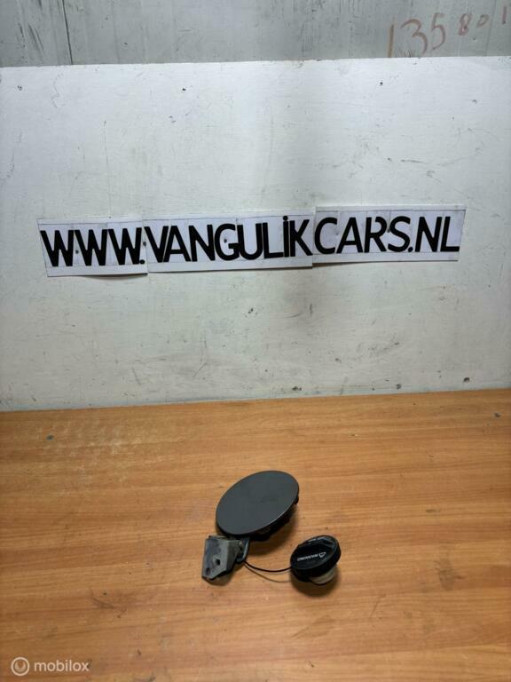 Tankklep  grijs Suzuki Swift III ('05-'10), Auto-onderdelen, Carrosserie en Plaatwerk, Suzuki, Gebruikt, Ophalen of Verzenden