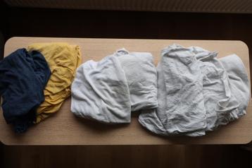 Beddengoed ledikant: moltons, hoeslakens en lakens beschikbaar voor biedingen
