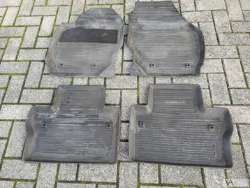 Volvo V70 xc70 S80 2007 - 2016 mattenset rubber €50 winter beschikbaar voor biedingen